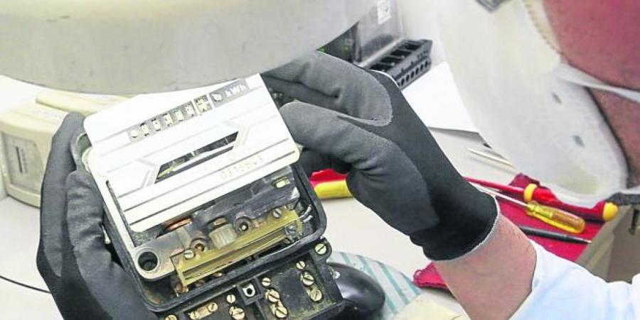 Pasos para instalar un medidor de luz digital