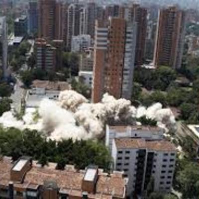 Demolición con explosivos