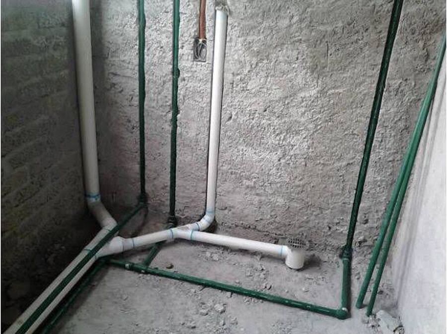 Instalación de plomería para baño
