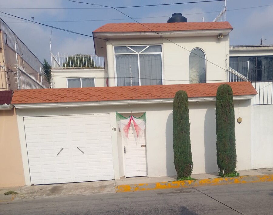 Remodelación y pintura de fachada - Casa de 2 niveles