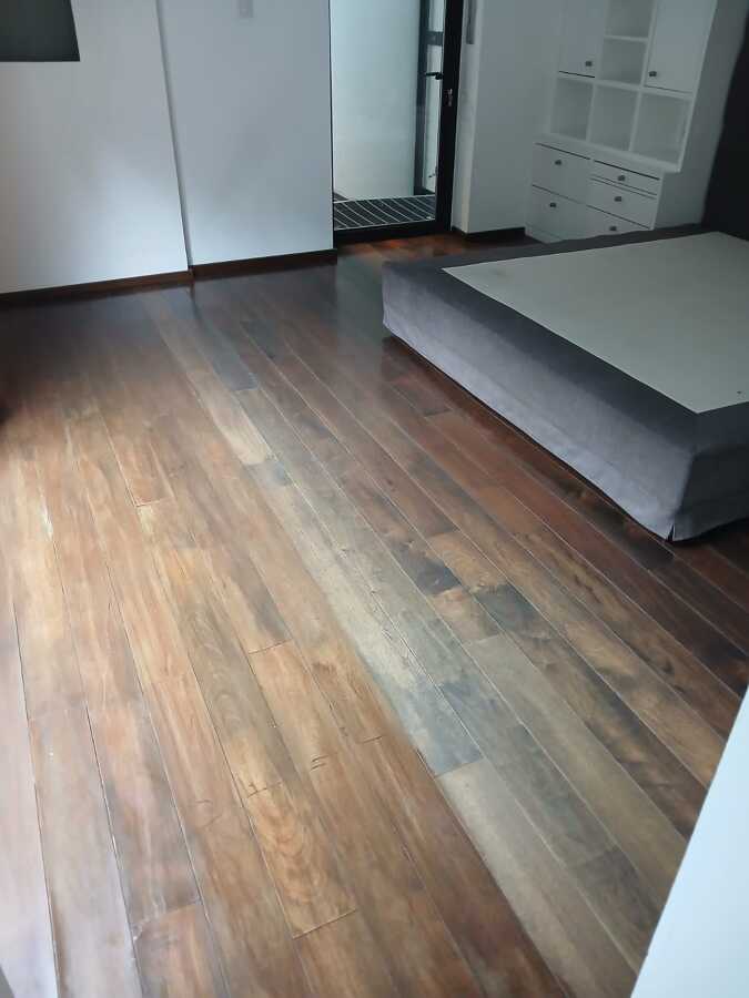 Limpieza y abrillantado de pisos y duelas Antes