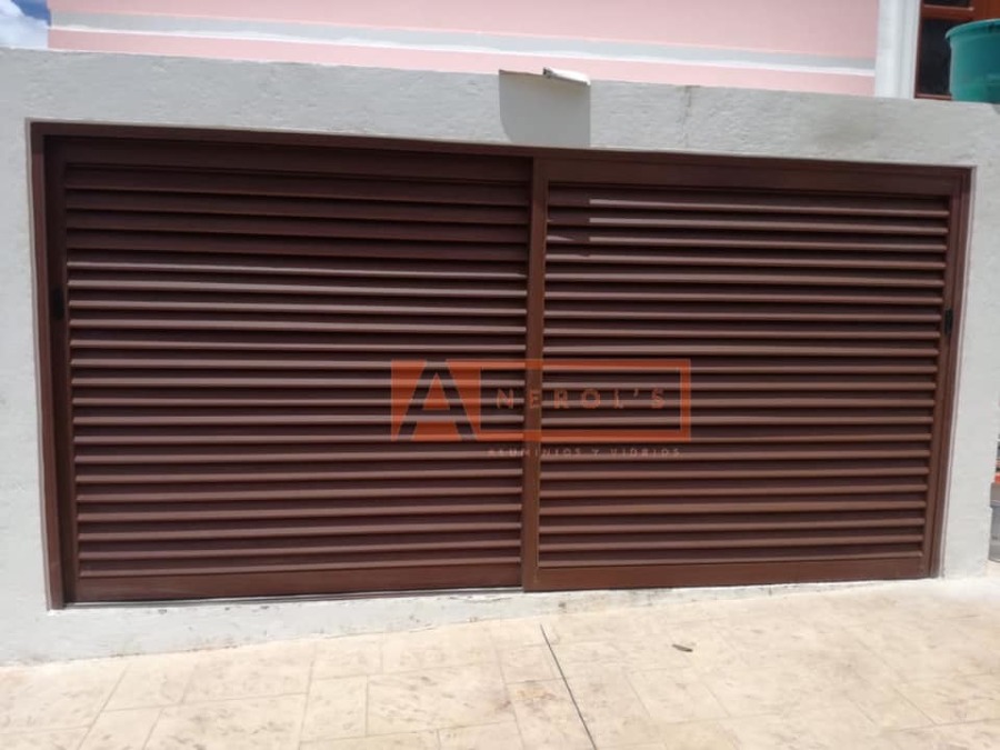 Reja de aluminio Louver