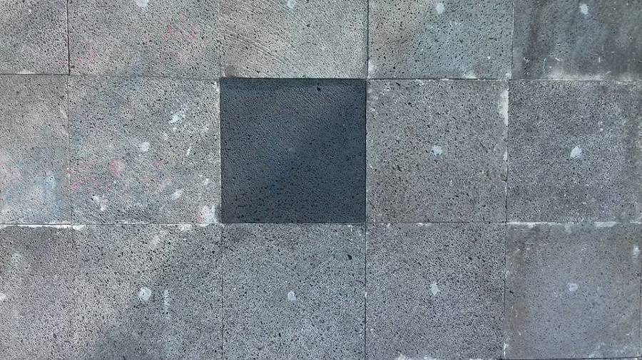 Sellador Black en recinto negro