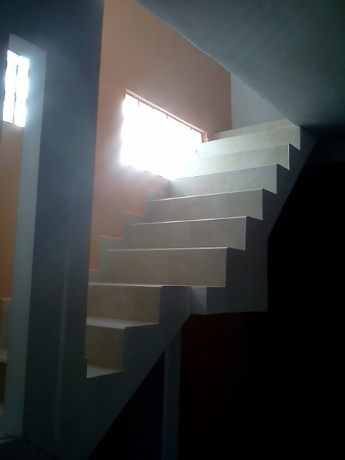 ESCALERA EV8