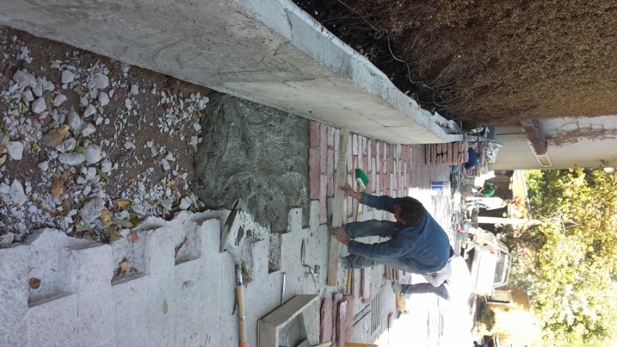 BANQUETA CON CANTERA ROSA