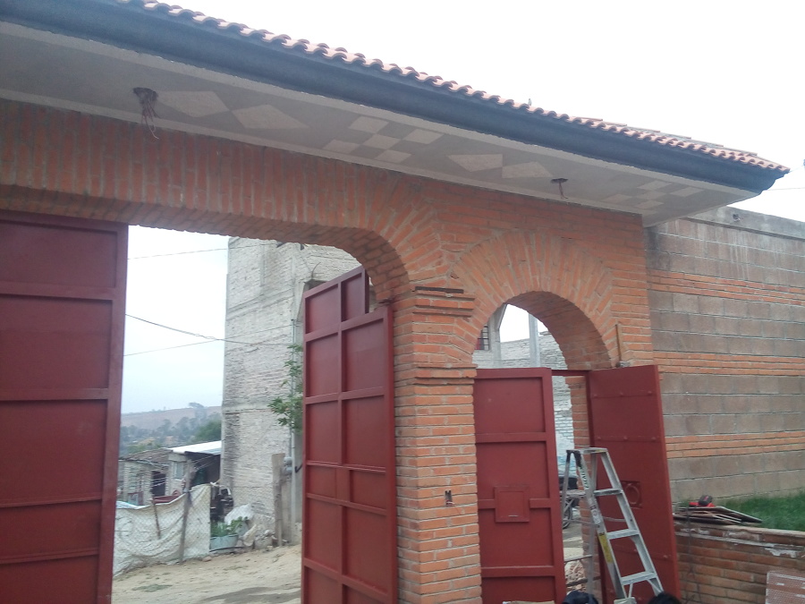 Zaguán y puerta independiente