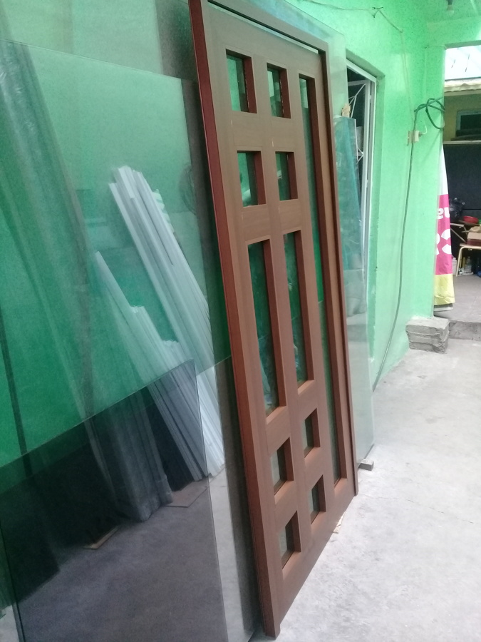 Puerta reaidencial serie 1400.