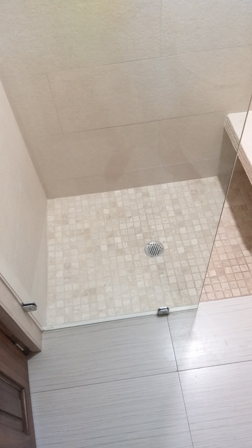 Shower floor , piso de bañera visitas