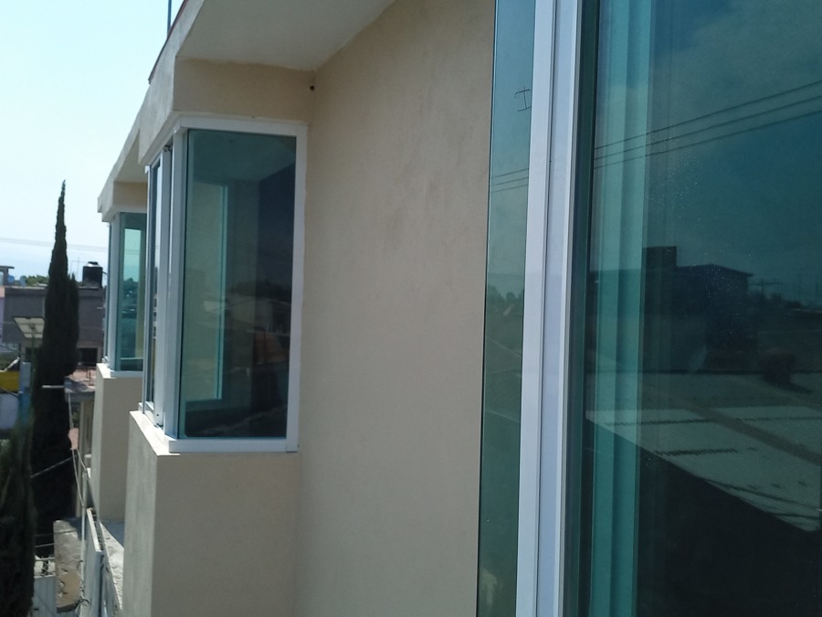 Ventana en escuadra