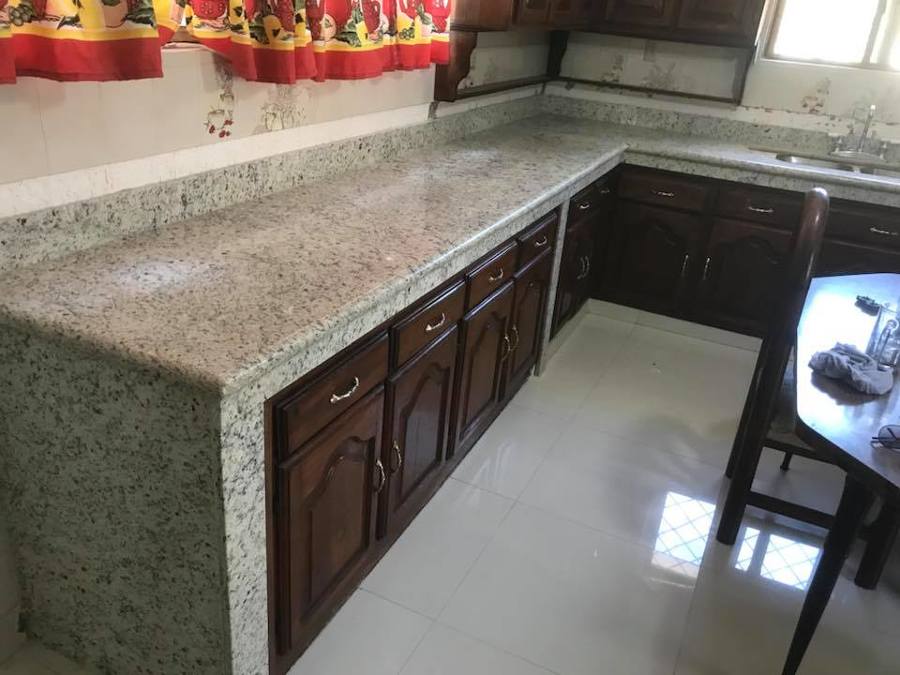 Foto: Cocinas en Granito Natural de Marmoleria Y Servicios Aguayo
