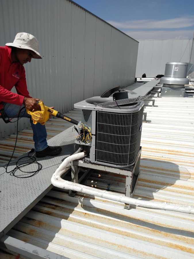 Servicio preventivo a equipos de aire