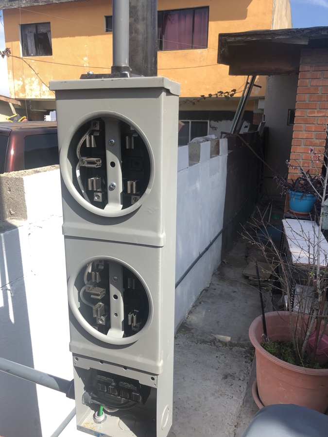 Base de medidor doble