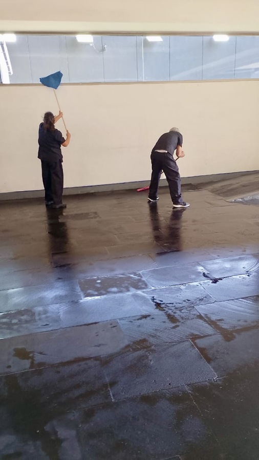 Lavado de estacionamientos