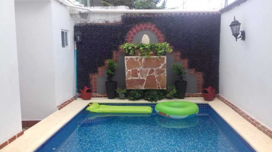 Construcción de Muro Cascada para alberca