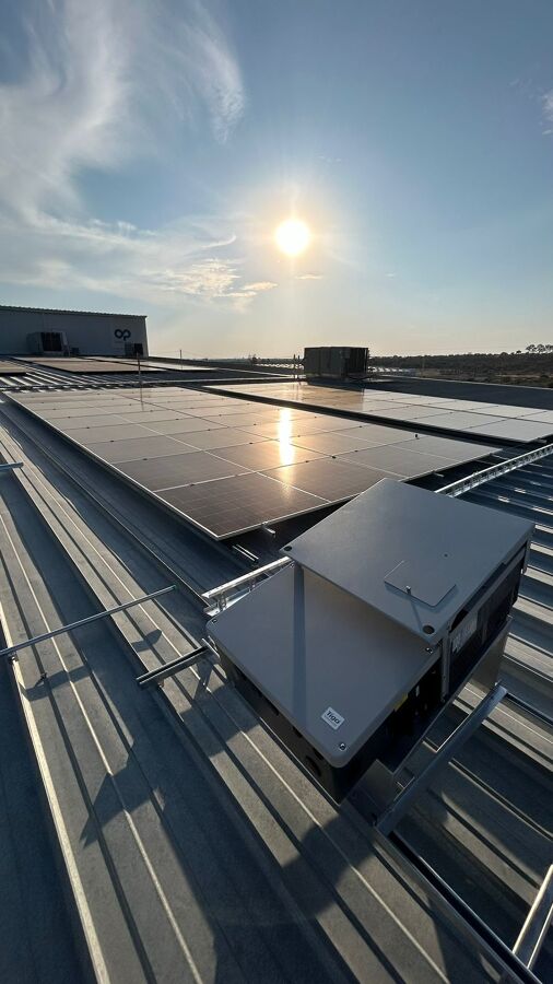 Sistema fotovoltaico sobre nave industrial
