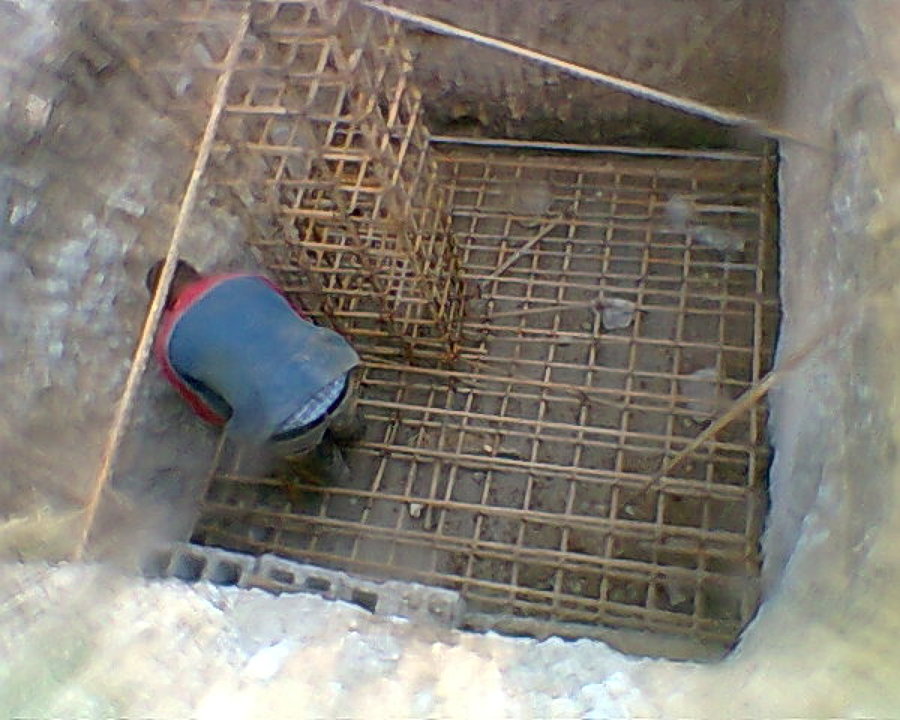 Foto: Armado de Zapatas para Columnas de Porton de Seinher Diseño Y