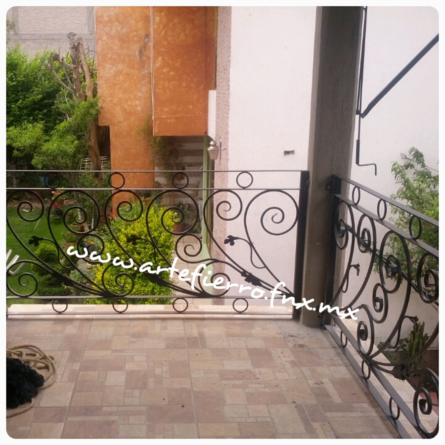 Barandal de hierro forjado