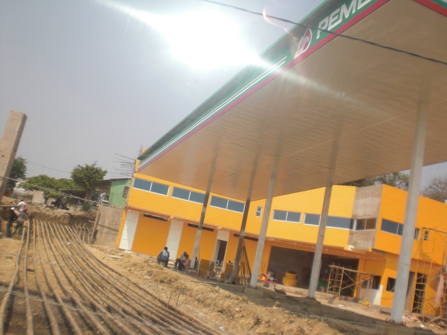 PROCESO DE CONSTRUCCION DE UNA GASOLINERA.