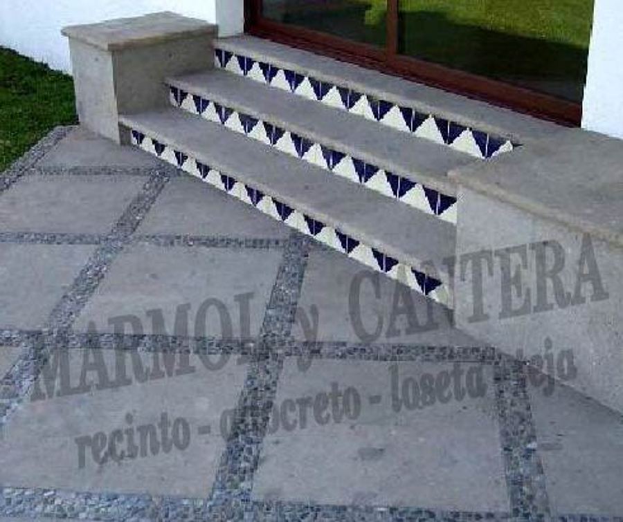 PISO Y ESCALONES DE CANTERA