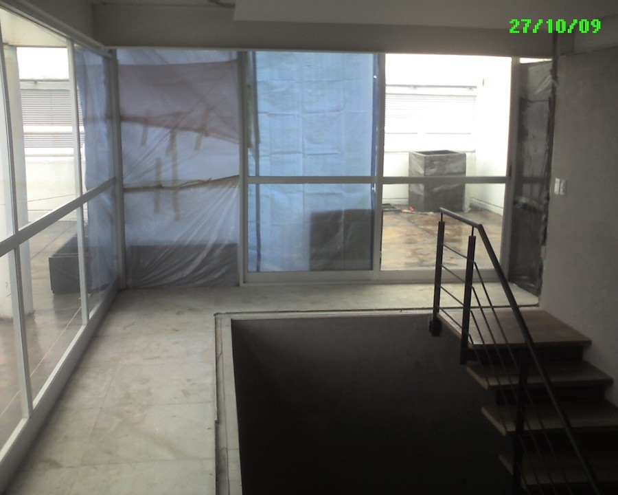 ACERO INOXIDABLE Y MADERA EN ESCALERAS