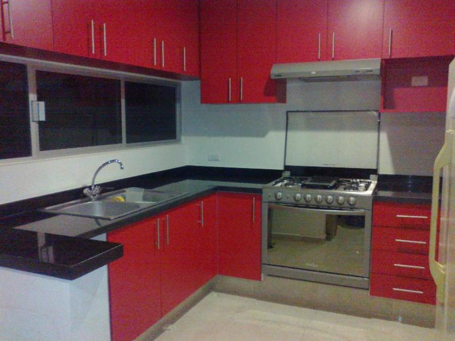 Foto: Cocina Roja Terminado Semimate de Cocinas Y Closets Del Valle