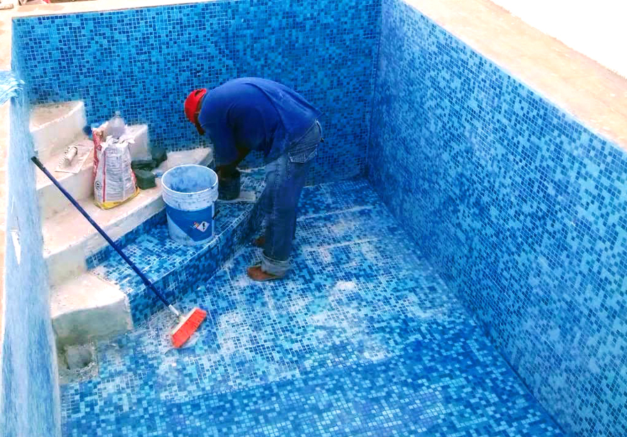 Forrado de Escaleras con Azulejo Veneciano