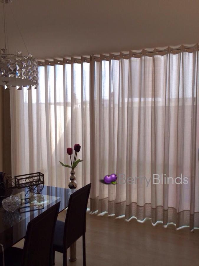 CORTINAS DE LINO CON OJILLOS