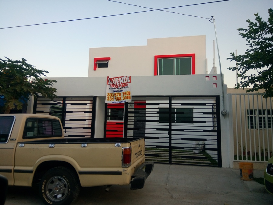 Casa en Col. Jardines de la Cruz