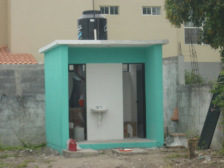 Construccion de Baño y cisterna para escuela Primaria Xicotencatl, Xicotencatl, Tamps.