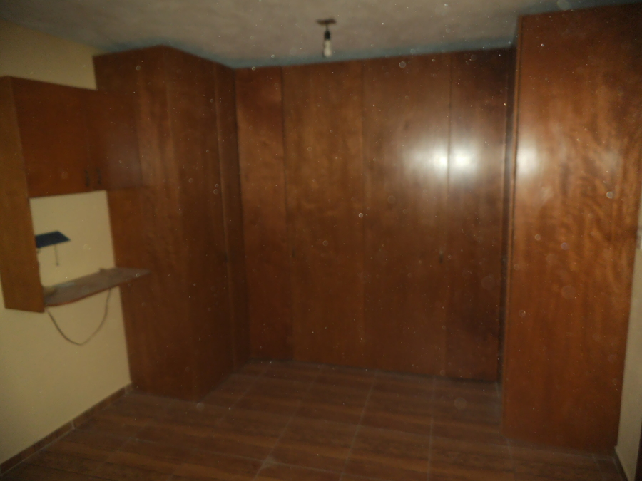 Closet de madera de pino