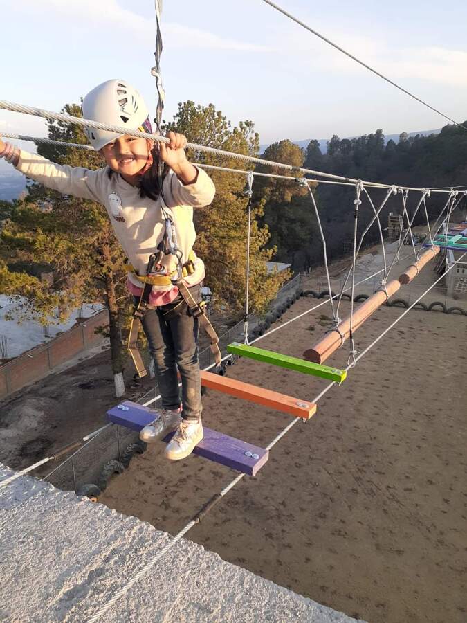 Diseño y contruccion de puentes colgantes