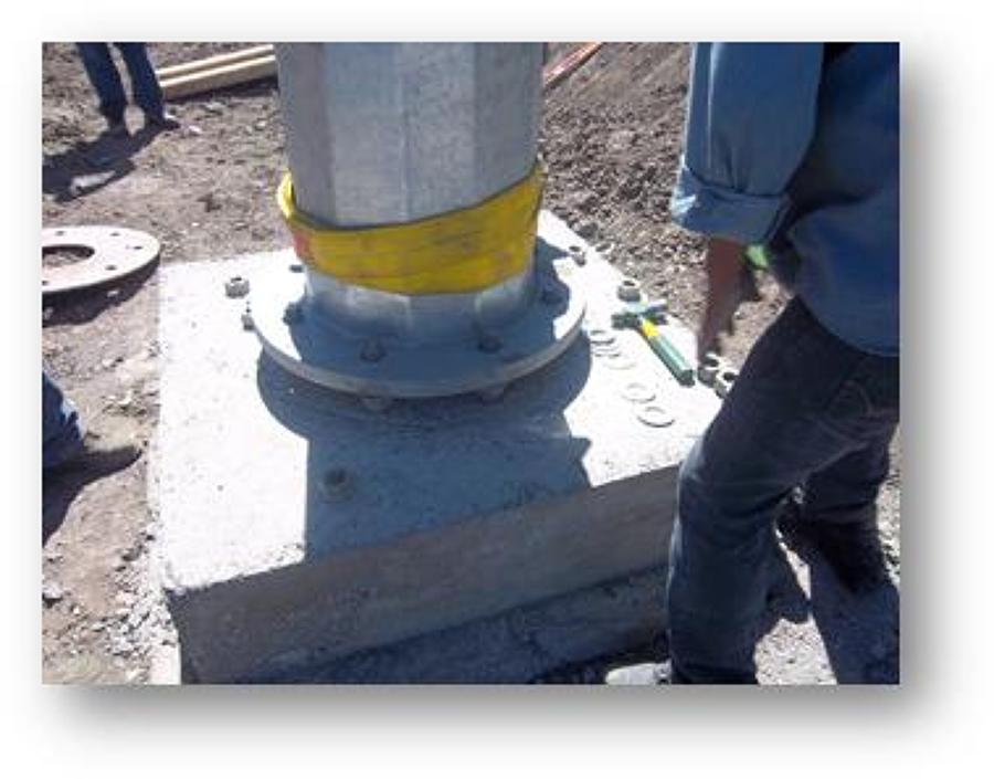 INSTALACION DE SUPER POSTES DE 30 MTS DE ALTURA