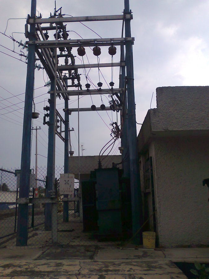 CUCHILLAS DE DESCONEXION MEDIA TENSION