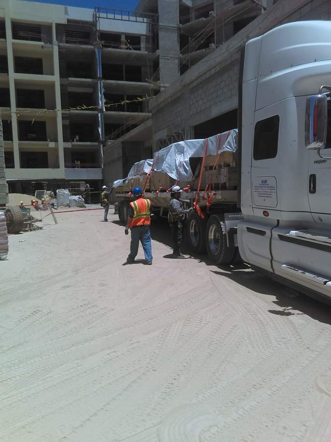 Coordinación de embarque y llegada a obra