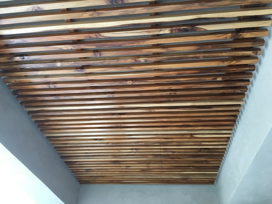 Colocación de Celosía de madera de teca en departamento polanco