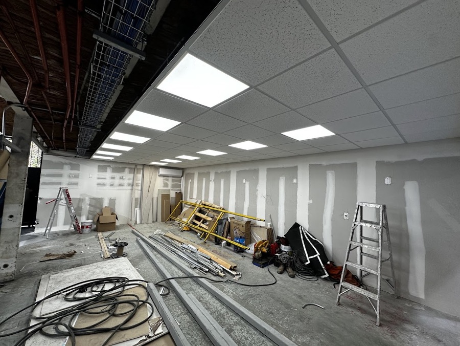 Instalación eléctrica e iluminación en oficinas