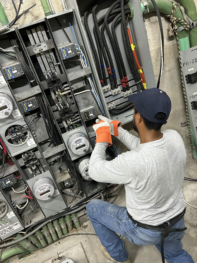 Cambio de interruptor principal para tienda departamental