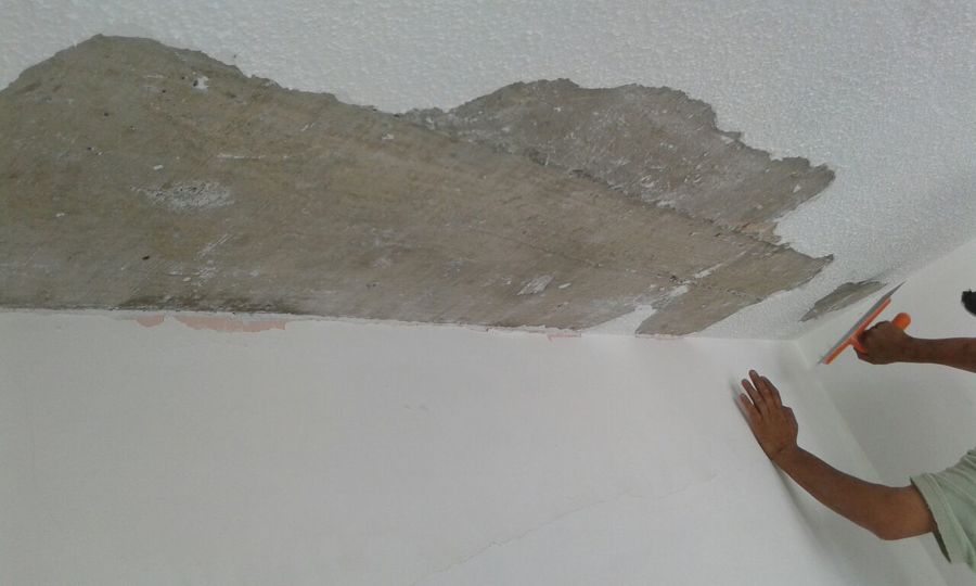 Techo de recamara dañado se cayo el yeso