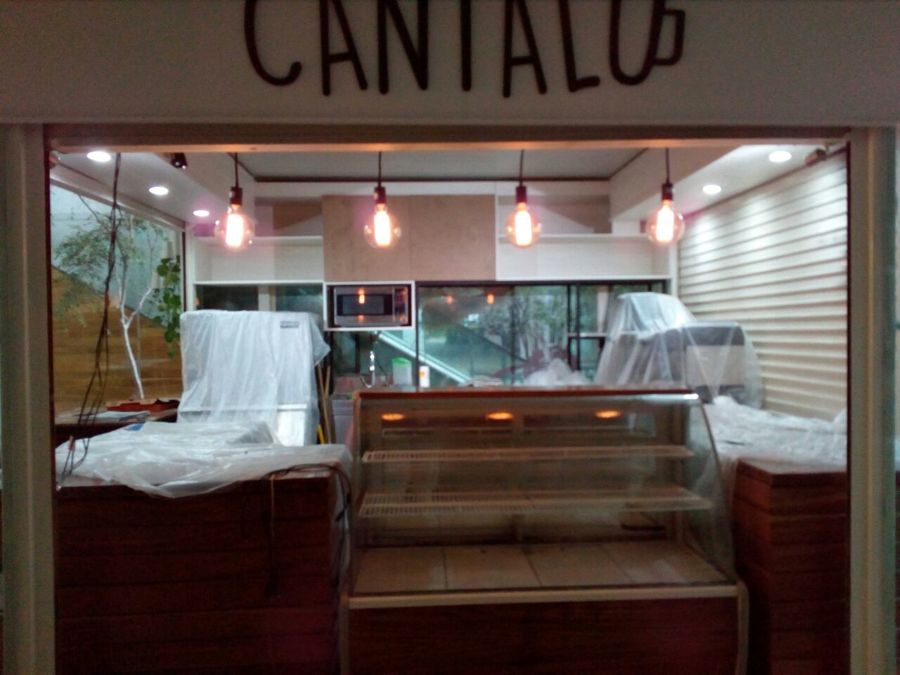 Luminaria en plaza andares