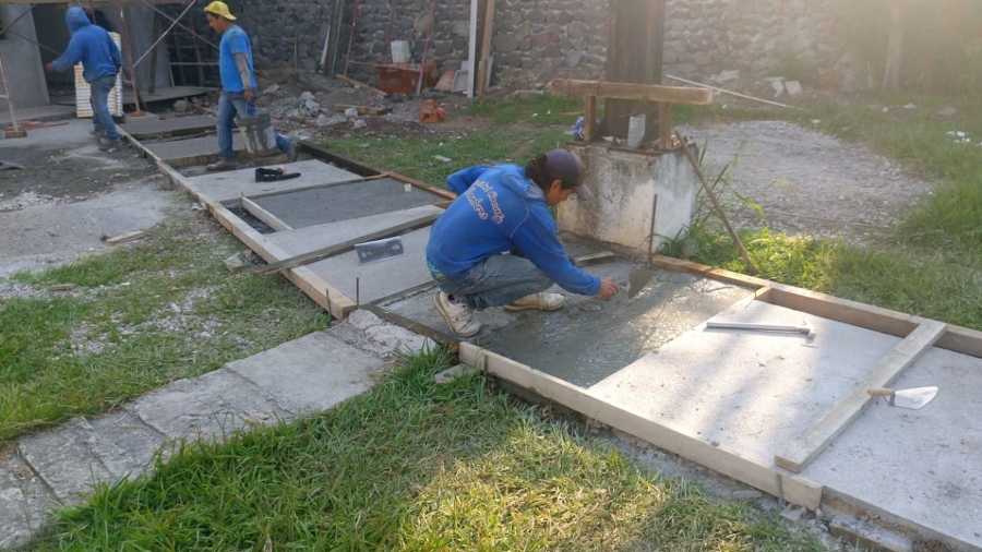 SENDERO DE BLOQUES DE GRANZON DESLAVADO