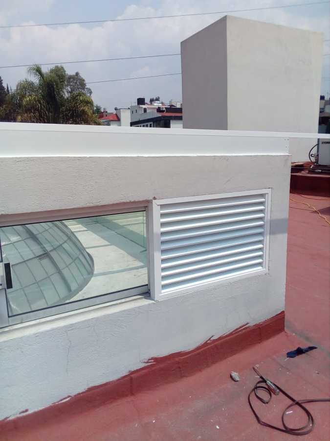 VENTILAS A LOS COSTADOS