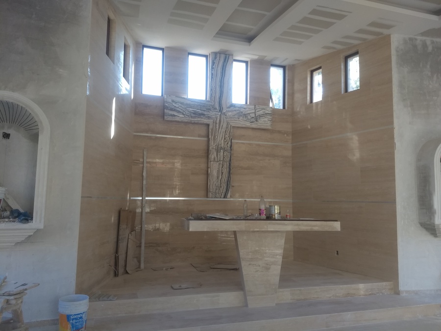 Cruz en capilla