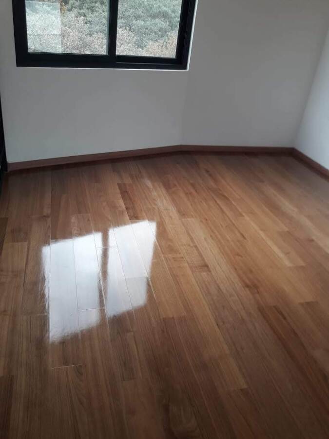 Colocación de pisos de Ingenieria