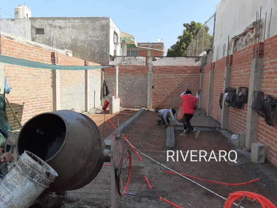 Muro perimetral y firme