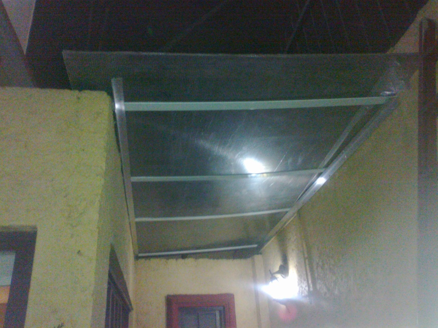 Cubierta para el patio de servicio