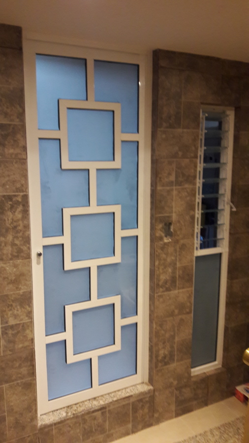 PUERTA DE BAÑO