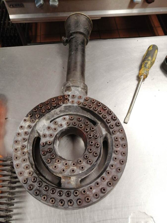 Mantenimiento de Equipos de Cocinas Industriales y del Hogar