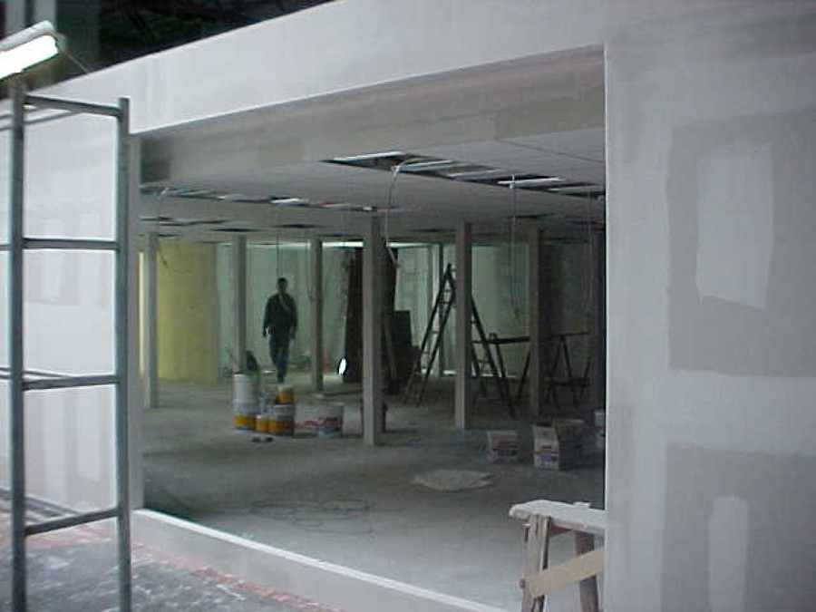 Fabricación de oficinas a base de tablaroca a dos caras