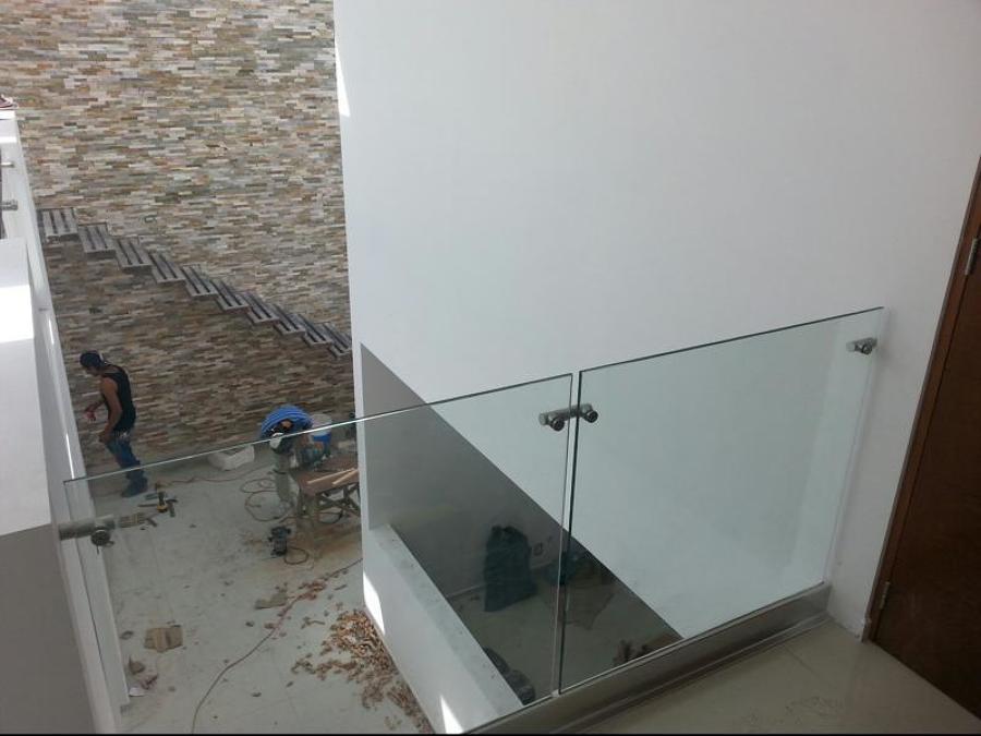 Barandal de cristal templado con clips