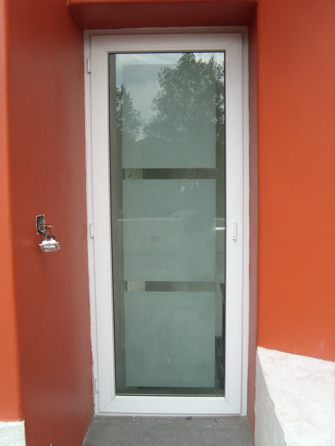 Puertas acceso PVC